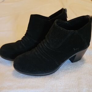 boc Women's Suede Black Ankle Booties